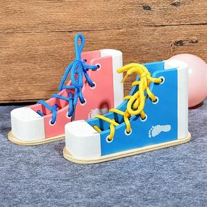 Aides pédagogiques Montessori pour l'éducation précoce, chaussures en bois pour enfants, lacets réalistes pour la maternelle, jeux <span class=keywords><strong>de</strong></span> <span class=keywords><strong>vie</strong></span> pour l'enfilage - Product Image 2