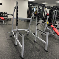 Rack de musculation commercial, cage de puissance, structure en acier robuste, support de barre multi-positions, équipement d'entraînement de force pour salle de sport