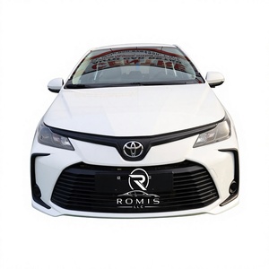 Toyota Corolla blanche 2021 d'occasion, berline 5 places, automatique, essence, idéale pour les trajets urbains - Product Image 1