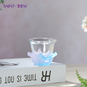 แก้วน้ำชาและกาแฟดีไซน์หรูหรา ลายดอกลิลลี่ในหุบเขา ฐานใส ดีไซน์มีเท็กซ์เจอร์ ตกแต่งบ้านและเพลิดเพลินกับการดื่มชา - Product Image 2