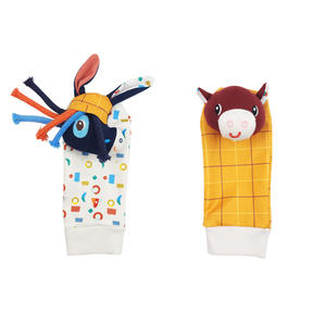 Set de Regalo para Recién Nacido, Calcetines de Algodón Suave con Sonajero en la Muñeca y Buscador de Pies con Juguete Musical, Calcetines con Sonajero para Bebés - Product Image 4