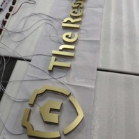 Letras de Canal Retroiluminadas de Acero Inoxidable Mate Color Oro Champán, Personalizadas de Primera Calidad, Señalización Comercial, Resistentes a la Intemperie IP65