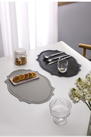 Inyahome Articles de cuisine modernes en forme de napperon en PU Tapis de table pour mariage Accessoires de cuisine Table à manger