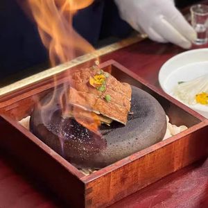 Assiette en pierre volcanique pour <span class=keywords><strong>cuisine</strong></span> <span class=keywords><strong>française</strong></span> créative, vaisselle artistique, <span class=keywords><strong>plat</strong></span> de <span class=keywords><strong>cuisine</strong></span> moléculaire pour restaurant et hôtel - Product Image 1