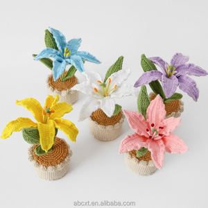 Pot de fleurs en crochet tricoté à la main pour la décoration de la maison et de la voiture pour Noël, Halloween et la remise des diplômes - Product Image 6