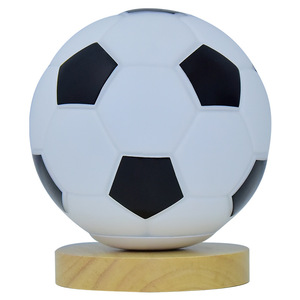 Lampe LED Globe de Football Coupe d'Europe – Veilleuse Moderne à Brancher – Lampe de Table en Verre Élégante pour Chambre et Bureau - Product Image 3