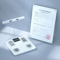 Balance connectée à 8 électrodes avec poignée rétractable, analyse BIA segmentaire, grand écran LED, balance de pesée ODM