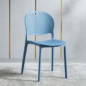 Chaise de salle à manger en plastique d'excellente qualité bon marché moderne italienne chaise de restaurant de café en PP - Product Image 4