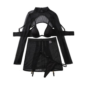 Lingerie sexy et élégante noire en maille extensible, culotte taille haute et mini-jupe portefeuille - Product Image 6