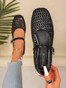 Zapatos planos de ballet tejidos con diseño hueco para mujer, con correa de hebilla, punta redonda, de cuero PU, suela suave, para el hogar, regalo para el Día de la Madre - Product Image 1