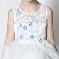 Robe de demoiselle d'honneur style coréen D30442 avec fleurs en spirale et empiècements, couleur personnalisable, pour mariage et fête