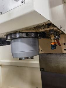 Centre d'usinage compact et puissant LMV1000, Fraiseuse CNC, Broche BT40 11kW 10000 tr/min avec porte-outils Umbrella 24, Prêt à être expédié - Product Image 3