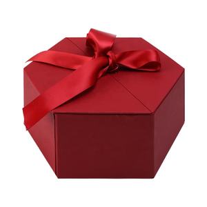 Cajas <span class=keywords><strong>de</strong></span> regalo magnéticas rojas <span class=keywords><strong>de</strong></span> <span class=keywords><strong>San</strong></span> Valentín, flor en forma <span class=keywords><strong>de</strong></span> corazón/caja <span class=keywords><strong>de</strong></span> papel <span class=keywords><strong>de</strong></span> embalaje <span class=keywords><strong>de</strong></span> Chocolate, caja <span class=keywords><strong>de</strong></span> regalo <span class=keywords><strong>de</strong></span> corazón <span class=keywords><strong>de</strong></span> lujo <span class=keywords><strong>para</strong></span> Arreglo Floral - Product Image 4