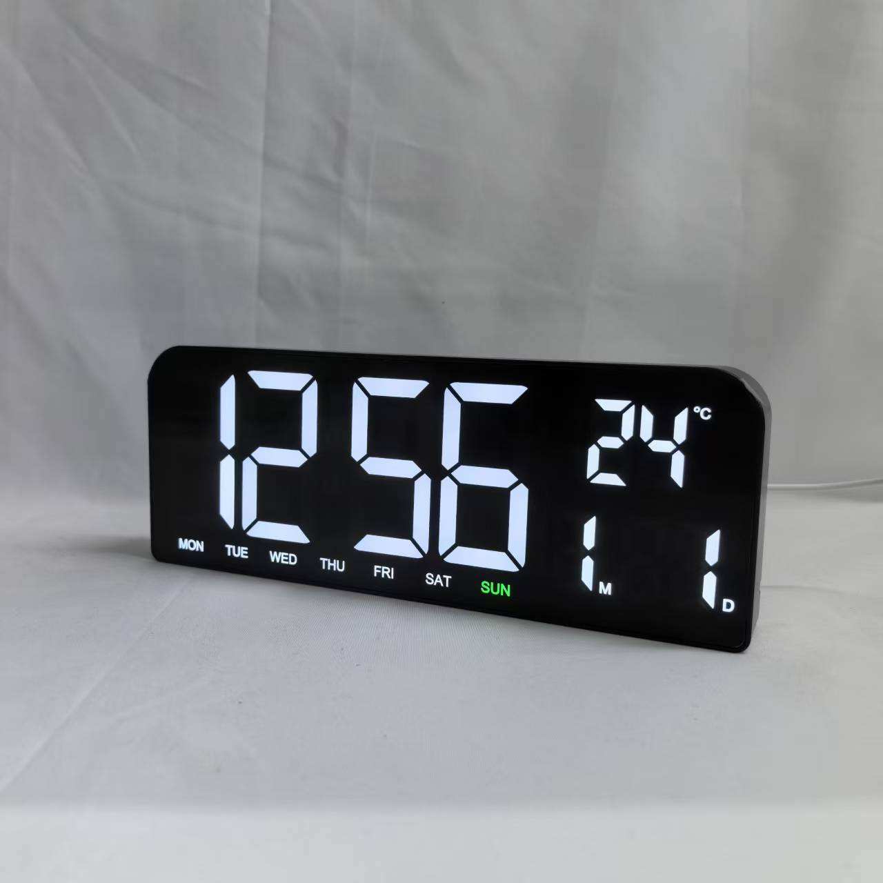 coque noire avec lumière blanche