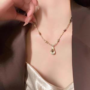 Collier géométrique rétro en résine marron Maillard, pendentif en pierre œil de tigre vintage pour femme, bijou esthétique, cadeau - Product Image 2