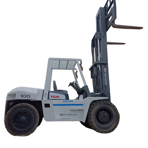 Montacargas Diésel TCM FD100 Usado en Buen Estado, 10T, Altura de Elevación de 4m-6m, Motor Isuzu, Mástil de Dos Etapas, Neumáticos Sólidos - Product Image 1