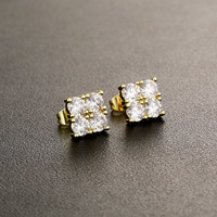 Boucles d'oreilles clous en or avec grappe de quatre pierres CZ serties à griffes pour hommes et femmes, bijoux de fête hip-hop, cadeau
