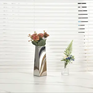 <span class=keywords><strong>Vase</strong></span> en acier inoxydable pour hôtel et restaurant, petit <span class=keywords><strong>vase</strong></span> en métal pour fleurs et fleurs fraîches, pour la décoration de mariage et de festival. - Product Image 3