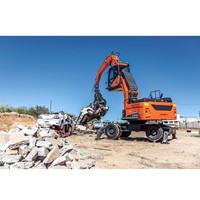 Mesin Penanganan Scrap Fleksibel 26t DX210WMH-5, Material Handler Grapple Excavator Grab Crane untuk Operasi Gudang Baja