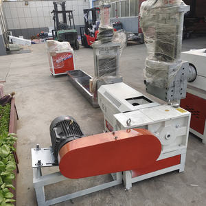 Process de production de granulés de plastique à partir de tissus recyclés, machine principale et secondaire pour la fabrication de granulés de plastique, granulateur pour la production de granulés de plastique. - Product Image 2
