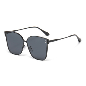 Jamie 2449 Large Frame Sunglasses Metal Frame UV400 Protection Unisex Travel Style - Product Image 2