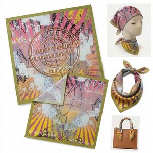 Écharpes carrées personnalisées avec logo imprimé en gros, articles promotionnels pour événements et cadeaux de promotion d'entreprise - Product Image 1