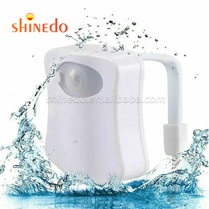 ¡8 colores Sensor de movimiento brillo de luz de la noche detección de luz! Dormir agradable <span class=keywords><strong>lo</strong></span> suficientemente noche de baño - Product Image 2