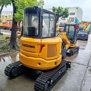 Miniexcavadora Versátil 9027F ZTS con Motor de 15.2kW para Trabajos de Tuberías y Jardinería - Product Image 4