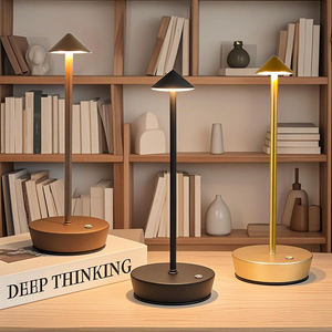 Lampe de chevet LED créative en forme de champignon pointu, style moderne et minimaliste, pour la décoration de la maison, lampe de table de restaurant, ambiance de chevet E14/E26 - Product Image 1