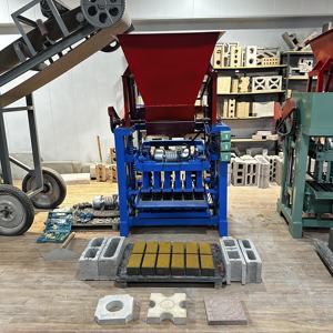 Machine de fabrication de briques multifonctionnelle pour la production de briques de pavage, types de briques 4-35, machine à fabriquer des briques à trémie, machine de formage de blocs de ciment - Product Image 5
