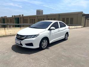 รถยนต์<span class=keywords><strong>มือ</strong></span><span class=keywords><strong>สอง</strong></span> ฮอนด้า ซิตี้ ปี <span class=keywords><strong>2018</strong></span> เครื่องยนต์ 1.5 ลิตร เกียร์อัตโนมัติ รุ่น Comfort Edition 5 ที่นั่ง <span class=keywords><strong>ราคา</strong></span>ประหยัด น้ำมันเบนซิน รถซีดานขนาดเล็กมือ<span class=keywords><strong>สอง</strong></span> - Product Image 4