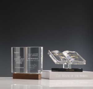 High Quality <strong>Custom</strong> K9 Book Shape Theme Crystal Wood Trophies Medals Plaques-Calligraphy Awards &amp; Teacher Honor Souvenirs - Product Image 2