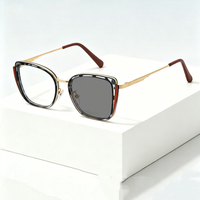 Modische Trendige Schlichte Vollrand-Brille für Damen Schlankes Design Grenzüberschreitender Europäisch-Amerikanischer Stil PC Dekorative Brille