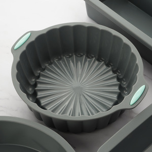 Moule à gâteau en silicone de qualité supérieure résistant aux hautes températures, moule rond antiadhésif pour la cuisson à la maison - Product Image 3