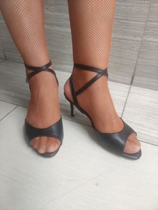 Zapatos de baile de cuero negro Latino personalizados para mujer, zapatos de baile profesionales cómodos de tacón fino, entrega rápida para <span class=keywords><strong>Salsa</strong></span> de mujer - Product Image 5