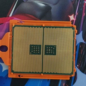 โปรเซสเซอร์ AMD Ryzen Threadripper 3990X 64 คอร์ 128 เธรด 2.9GHz บูสต์ 4.3GHz แคช 288MB ซ็อกเก็ต STRX4 Zen 2 ซีพียูสำหรับเวิร์กสเตชัน - Product Image 3