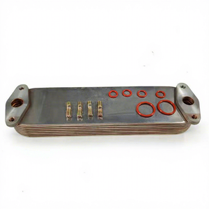 Radiatore Olio Motore <span class=keywords><strong>6D125</strong></span> 6152-62-2210, Nucleo Raffreddamento Olio 6152622210 per Parti Motore <span class=keywords><strong>Komatsu</strong></span> SA6D125E - Product Image 1