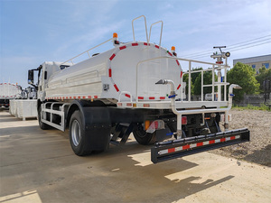 Camion Cisterna ISUZU Giapponese, Personalizzabile con Serbatoio in Acciaio Inox da 10.000 Litri - Product Image 4