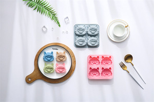 Moules à gâteau en silicone à 4 cavités, design sur le thème des moutons, de qualité alimentaire, réutilisables, mignons, en silicone magnétique, pour chocolat, bonbons et glace, moule DIY - Product Image 5