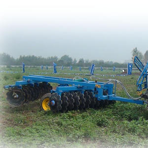 Herse à disques tractée agricole robuste avec une large voie <span class=keywords><strong>de</strong></span> coupe et un cadre en acier haute résistance pour les grands champs - Product Image 3