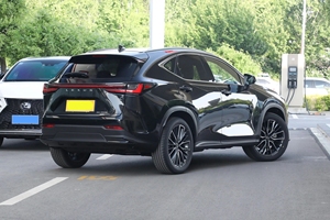 Auto Usado Lexus NX 350h AWD Premier 2022, SUV Híbrido de Lujo, Equipamiento Superior, para Exportación - Product Image 5