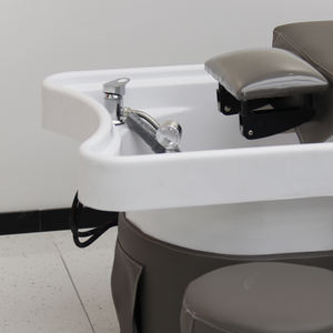 Hochwertige Moderne Weiße Salon-Haarwaschliege mit Weichem Design und Acryl-Leder-Material für den Export - Product Image 6