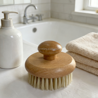 Brosse de massage ovale professionnelle personnalisée en nylon réutilisable à poils naturels pour exfoliation de la peau sèche, avec manche en bois simple, pour spa facial et douche