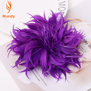 Broche et épingle à cheveux en plumes bohèmes pour mariée et demoiselle d'honneur, accessoire de coiffure pour cérémonie de mariage et fête nuptiale sur la plage - Product Image 4