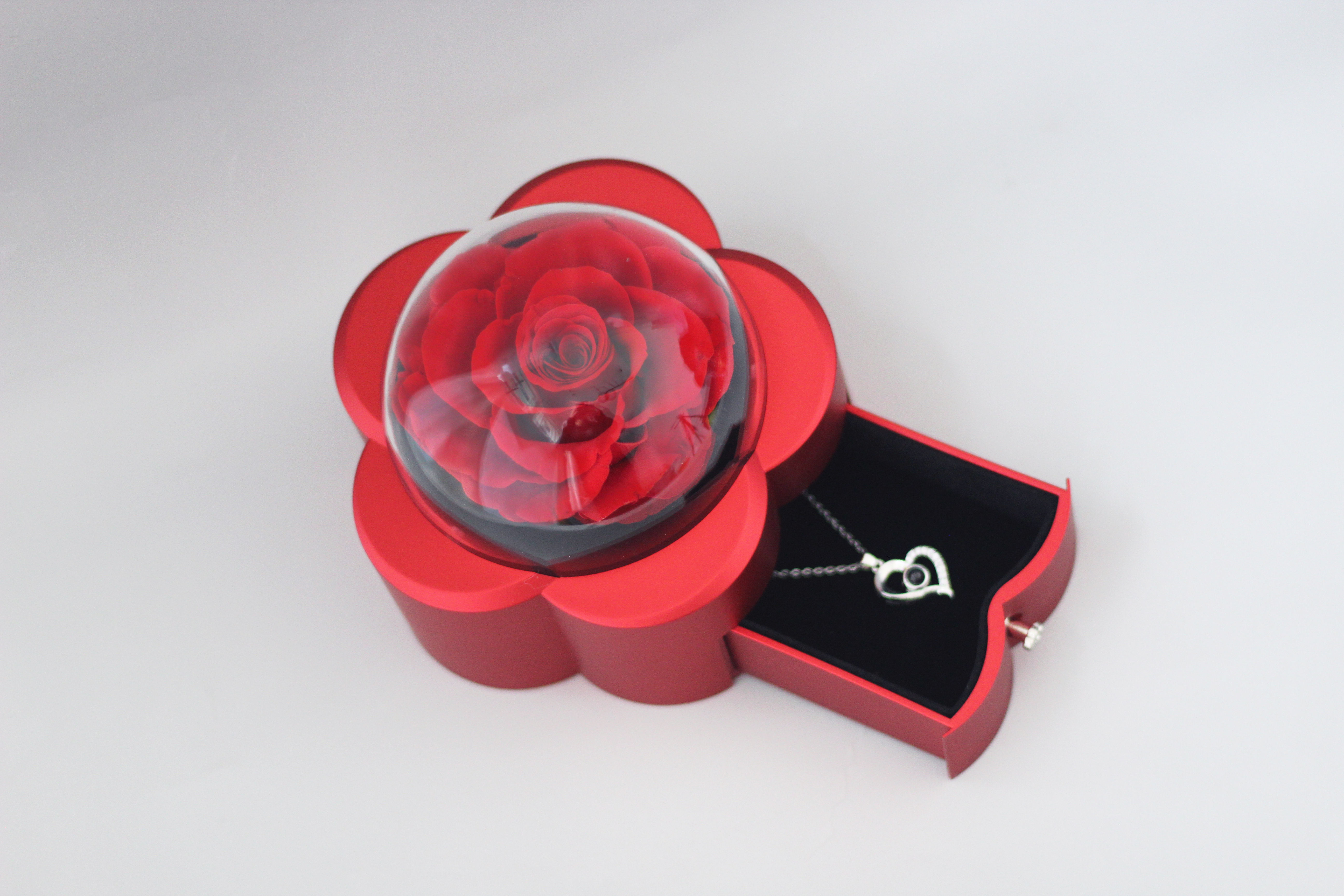 Caja de joyería roja --004