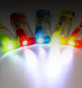 Briquet à gaz électrique moderne de luxe rechargeable en plastique, personnalisé, avec lumière LED, pour cigares et <span class=keywords><strong>butane</strong></span> - Vente en gros usine - Product Image 6