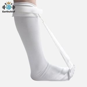 Chaussettes de nuit souples et extensibles pour fasciite plantaire et pied tombant, attelle de <span class=keywords><strong>compression</strong></span> pour le sommeil et le soulagement de la douleur au talon - Product Image 2