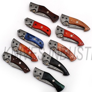 Lote Mixto de 10 Navajas Plegables de Acero de Damasco Hechas a Mano con Mango de Madera, OEM Disponible (smk1200) - Product Image 4
