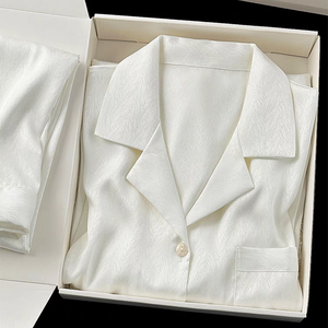 ชุดนอนผ้าไหมซาตินชุด2ชิ้นสำหรับผู้หญิงชุดใส่อยู่บ้านสุดหรูแบบกำหนดเองชุดนอนเสื้อตัวบนและกางเกงชุดนอน Femme - Product Image 1