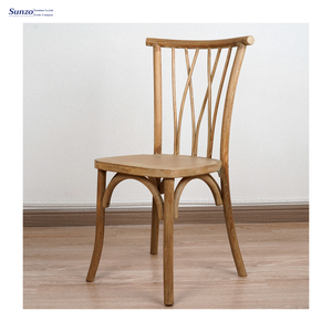 Chaises Botanica en bois Sunzo Furniture, chaises de banquet de luxe modernes, chaises empilables à dossier croisé pour événements, mariage - Product Image 3